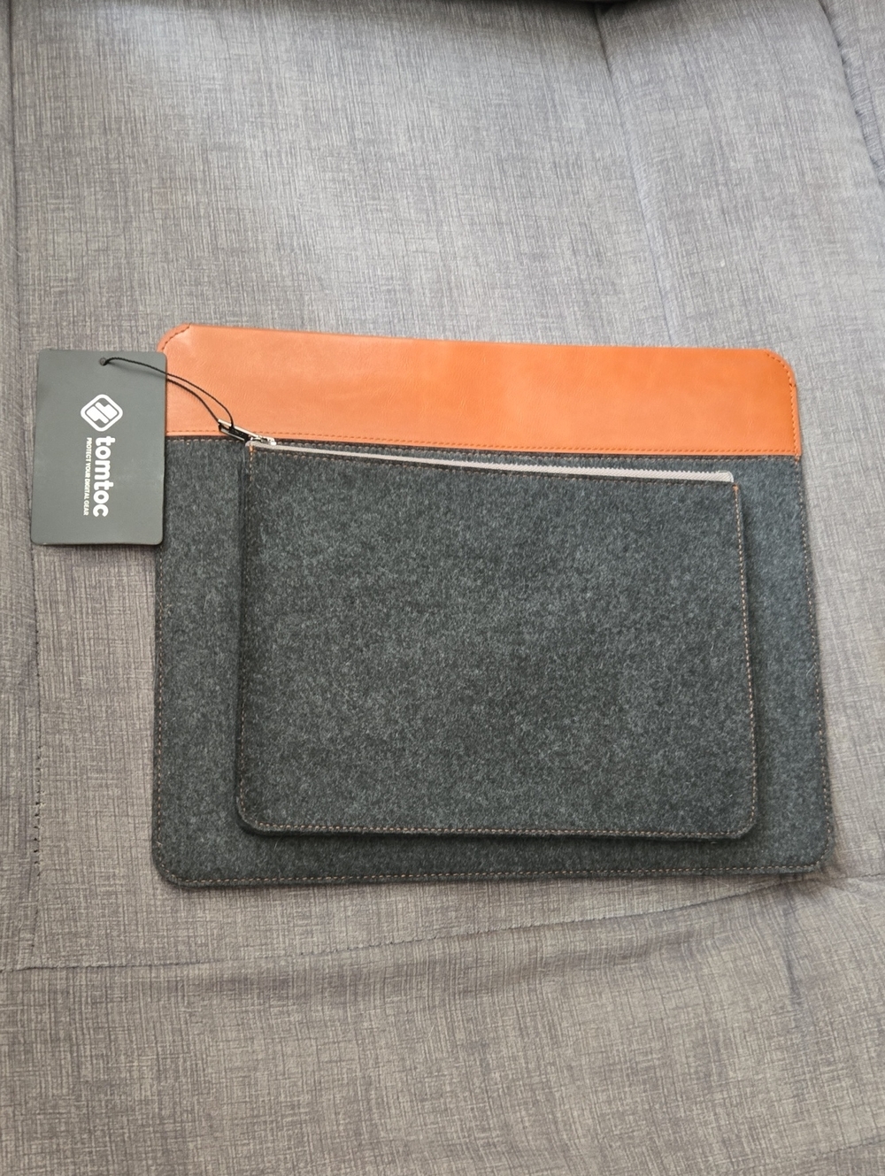 Tomtoc Men's Gray Felt Laptop Sleeve with Tan Leather Trim